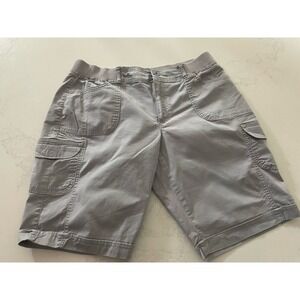 Gloria Vanderbilt Size 14 Cargo shorts Light Gray Stretch Waist NWOT